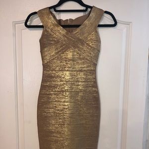 🆕GOLD Criss Cross Herve Leger Bandage Dress 😍